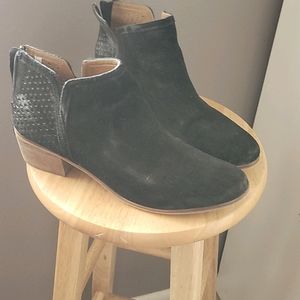 Ankle boots